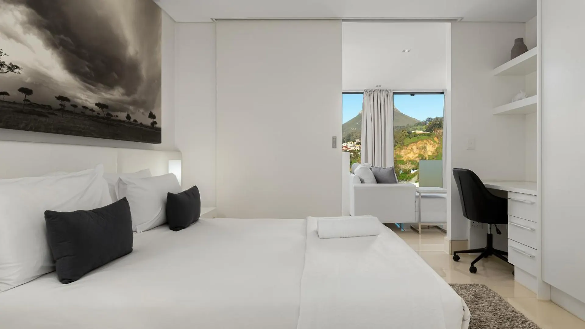 Lux De Waterkant Apartment - Mountain Views Cape Town South Africa